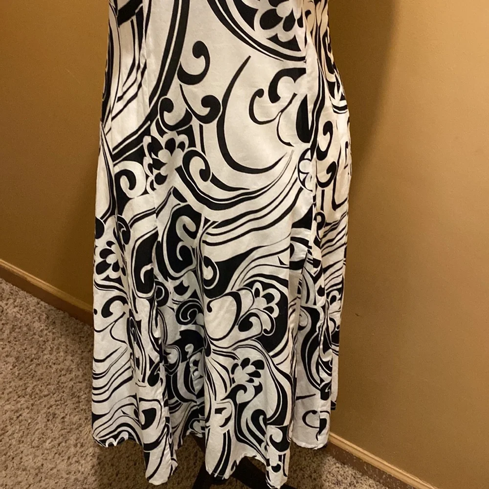Women’s Apt 9 black white floral fit and flare maxi dress sz 8 lined sleeveless - Picture 3 of 13